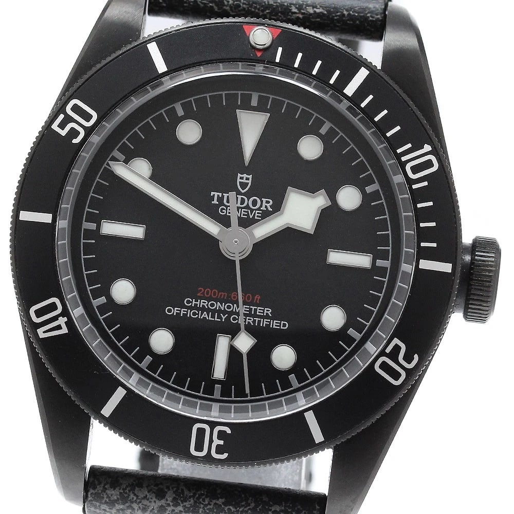 TUDOR HERITAGE BLACK BAY DARK BLACK DIAL AUTOMATIC WATCH: TUDOR Heritage Black Bay Dark black Dial Automatic Watch Brand: TUDOR Type/Style: Wristwatch Material: Band Material leather, Case Material Stainless Steel Color: Band Color black, Case Color black,