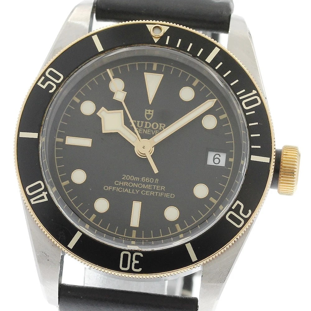 TUDOR HERITAGE BLACK BAY DATE BLACK DIAL AUTOMATIC WATCH: TUDOR Heritage Black Bay Date black Dial Automatic Watch Brand: TUDOR Type/Style: Wristwatch Material: Band Material leather, Case Material Stainless Steel/YG Color: Band Color black, Case Color
