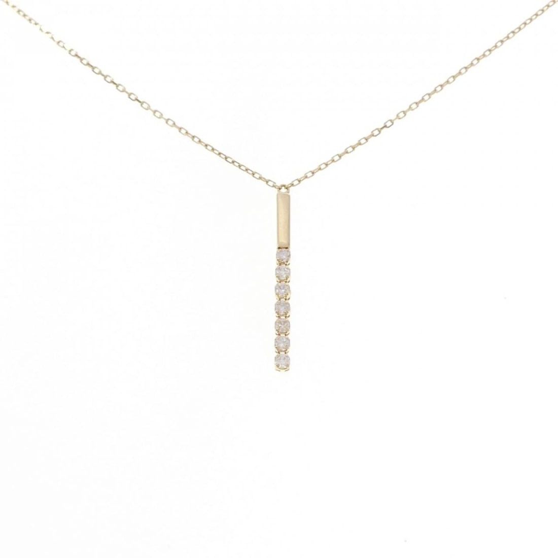 AHKAH CHANDELIER LINE NECKLACE: AHKAH Chandelier Line Necklace Brand: AHKAH Type/Style: Aker Necklace Material: 750 yellow gold Color: YG Size: Actual Size Pendant length approx. x width approx.: 18.5mmx1.5mm Chain maximum width