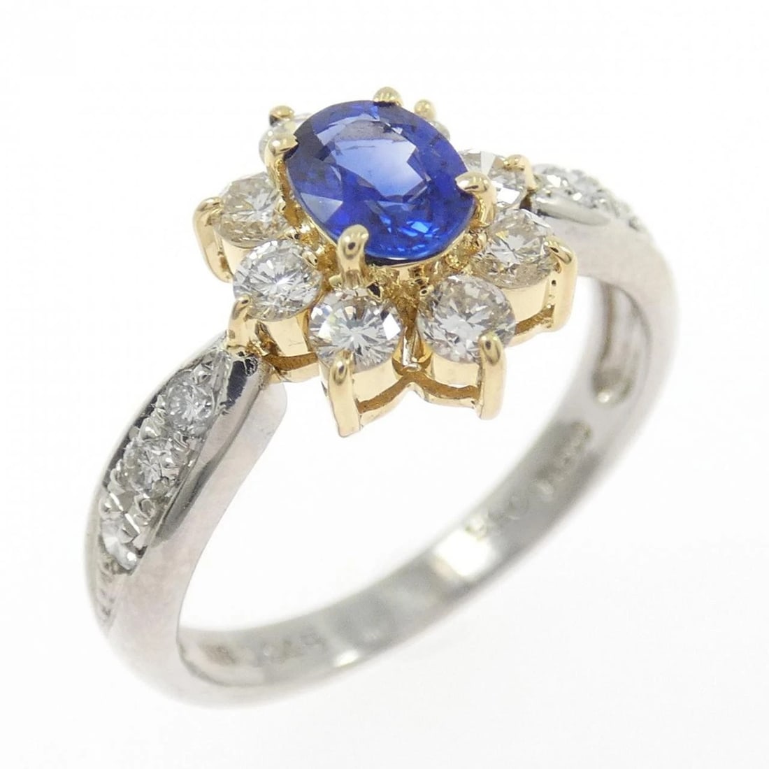 PT900/K18YG SAPPHIRE RING: PT900/K18YG Sapphire Ring Brand: Unbranded Type/Style: Sapphire Ring Material: PT900/K18YG Main Stone Sapphire Color: YG Size: US6 Accessories: None Accessories Notice: When purchasing pre-owned