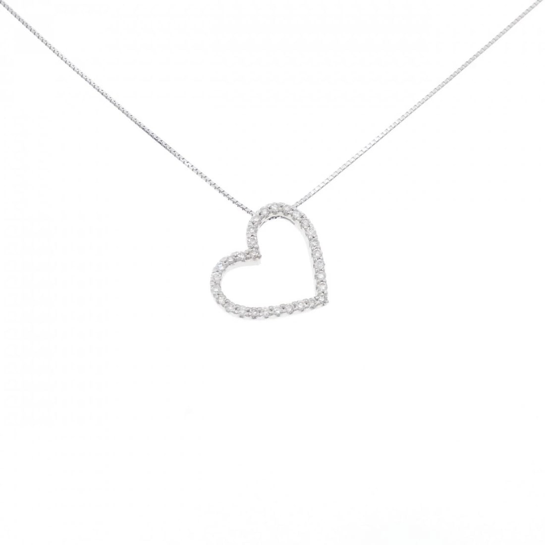K18WG HEART DIAMOND NECKLACE: K18WG Heart Diamond Necklace Brand: Unbranded Type/Style: Diamond Necklace Material: K18WG Color: WG Size: Actual Size Pendant length approx. x width approx.: 15.5mmx15.3mm Chain maximum width