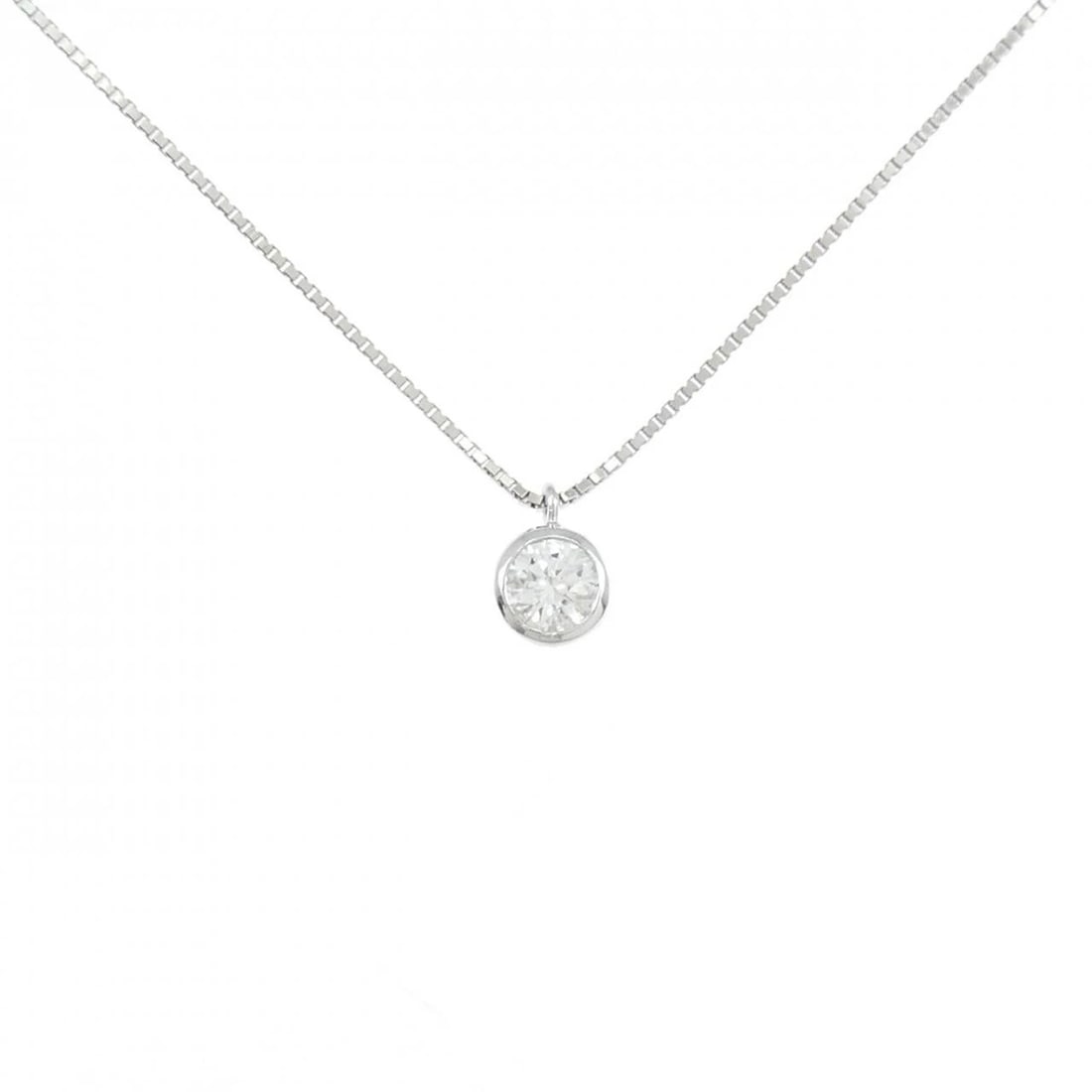 K18WG SOLITAIRE DIAMOND NECKLACE: K18WG Solitaire Diamond Necklace Brand: Unbranded Type/Style: Diamond Necklace Material: K18WG Color: WG Size: Actual Size Diameteraround: 4.7mm Chain maximum width approx.: 0.6mm Size 45cm