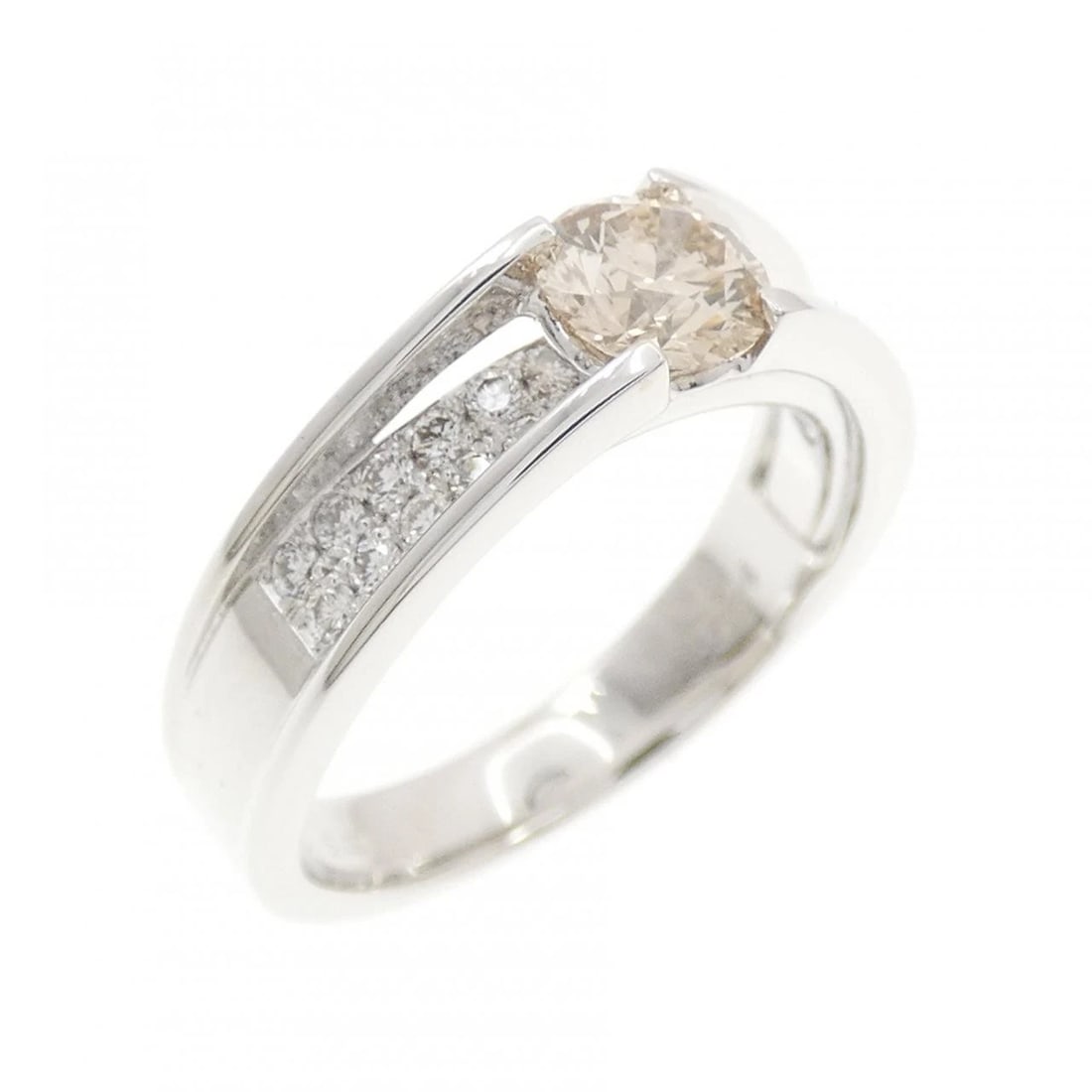 K18WG DIAMOND RING: K18WG Diamond Ring Brand: Unbranded Type/Style: Diamond Ring Material: K18WG Color: WG Size: US5 1/2 Accessories: None Accessories Notice: When purchasing pre-owned goods, please refer to the photos