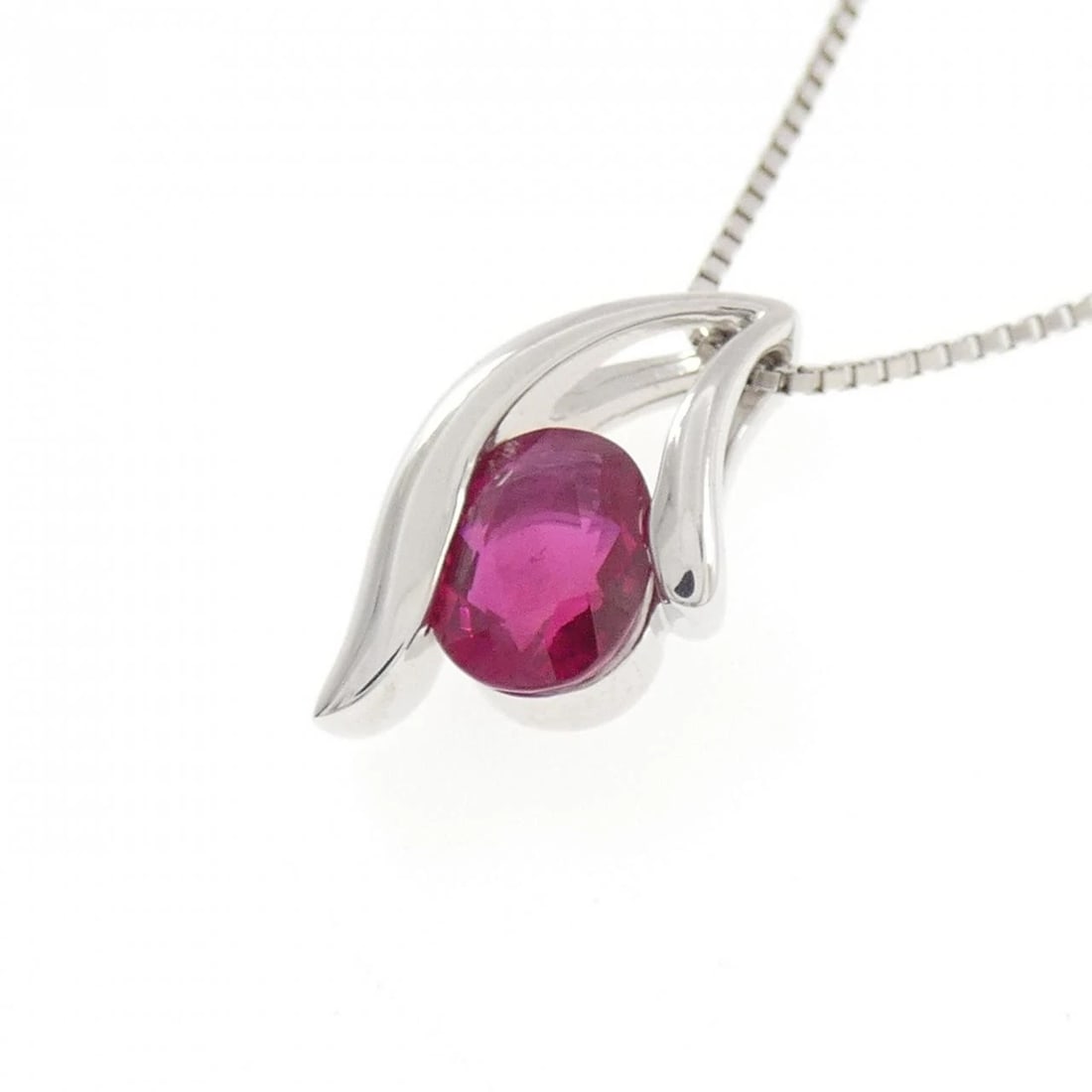 18K WHITE GOLD RUBY NECKLACE - 3