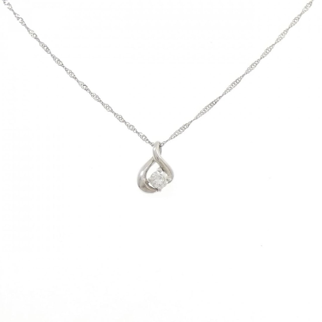PT/PT850 DIAMOND NECKLACE: PT/PT850 Diamond Necklace Brand: Unbranded Type/Style: Diamond Necklace Material: Color: Size: Actual Size Pendant length approx. x width approx.: 9.3mmx6.7mm Chain maximum width approx.: 1.0mm Size