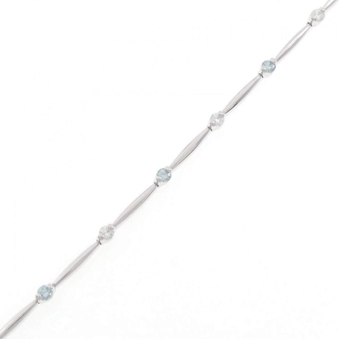 K18WG DIAMOND BRACELET: K18WG Diamond Bracelet Brand: Unbranded Type/Style: Bracelet Material: K18WG Color: WG Size: Actual Size Max width approx: 2.5mm Size 18cm Accessories: None Accessories Notice: When purchasing