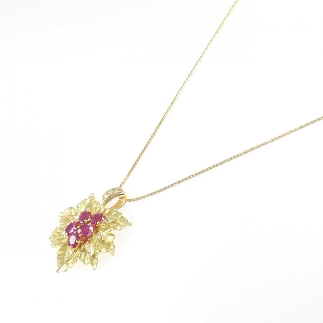 18K YELLOW GOLD RUBY NECKLACE - 2