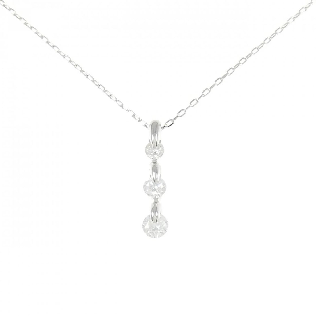 PT900/PT850 DIAMOND NECKLACE: PT900/PT850 Diamond Necklace Brand: Unbranded Type/Style: Diamond Necklace Material: Color: Size: Actual Size Pendant length approx. x width approx.: 19.5mmx3.7mm Chain maximum width approx.: 0.9mm