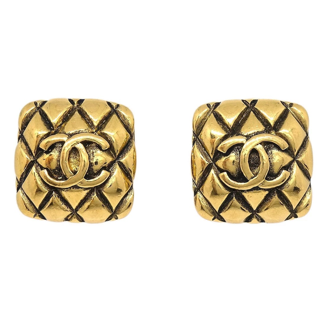 CHANEL SQUARE CLIP-ON EARRINGS GOLD: Chanel Square Clip-On Earrings Gold Brand: CHANEL Type/Style: Earrings Material: Gold Plated Color: Gold Size: W 1.9 x H 2.1 cm Accessories: None Accessories Notice: When purchasing pre-owned goods,