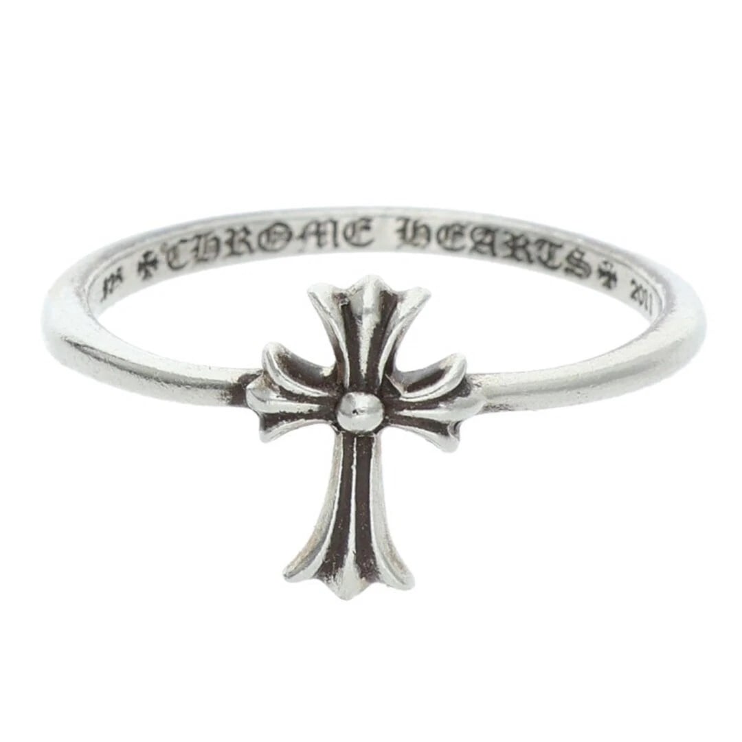 CHROME HEARTS BUBBLGM CH CRS SILVER RING MEN'S: Chrome Hearts BUBBLGM CH CRS Silver Ring Men's Brand: Chrome Hearts Type/Style: Ring Material: 925 Silver Color: Silver Size: 7.5 US Accessories: None Accessories Notice: When purchasing p