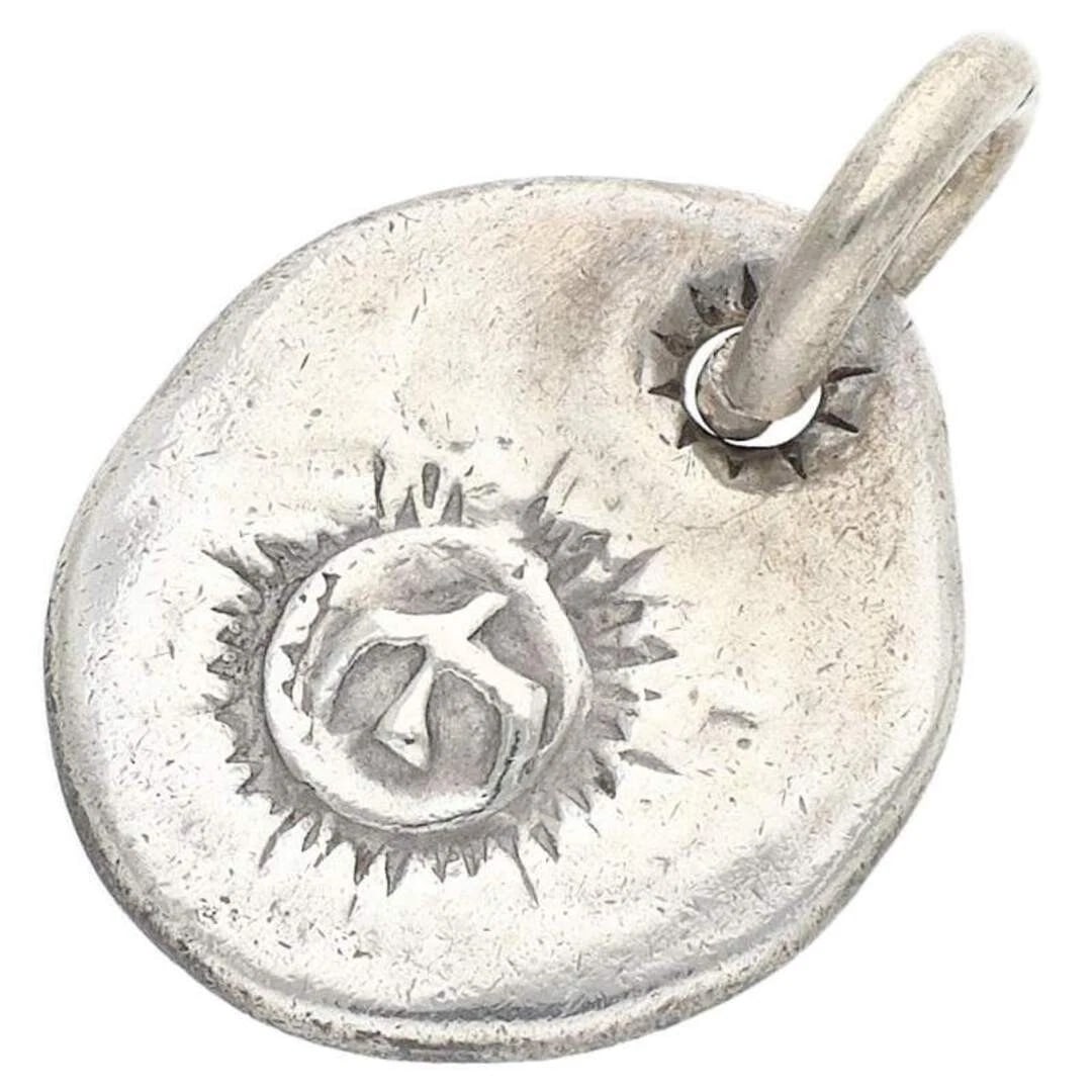 GORROWS OLD SV SUN METAL LARGE NECKLACE: Gorrows Old SV Sun Metal Large Necklace Brand: goro's Type/Style: Necklace Material: Color: Silver Size: Width 1.5cm, vertical 2.1cm Accessories: None Accessories Notice: When purchasing p