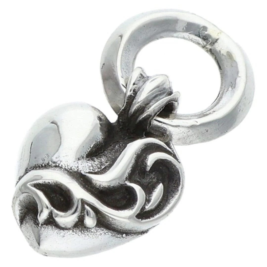 CHROME HEARTS HEART CHARM OLD SILVER NECKLACE: Chrome Hearts HEART CHARM old silver necklace Brand: Chrome Hearts Type/Style: Necklace Material: 925 Silver Color: Silver Size: Width 1.2cm, vertical 2.1cm Accessories: None Accessories N