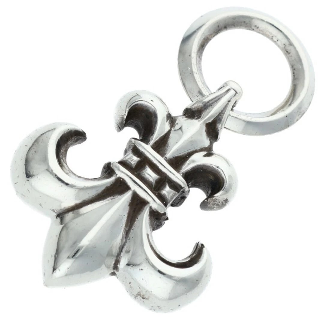 CHROME HEARTS BS FLUER F PENDANT SILVER NECKLACE: Chrome Hearts BS FLUER F Pendant Silver Necklace Brand: Chrome Hearts Type/Style: Necklace Material: 925 Silver Color: Silver Size: Width 2.7cm, vertical 4.4cm Accessories: None Accessories Notice: