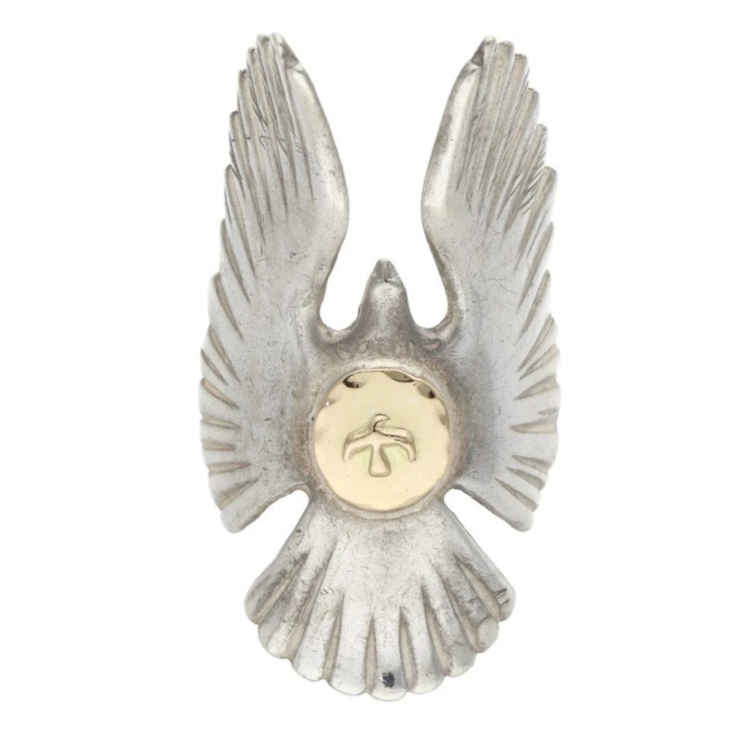 GORROWS GOLD METAL EAGLE RING FOR MEN: Gorrows gold metal eagle ring for men Brand: goro's Type/Style: Ring Material: 925 Silver Color: Silver Size: 6.25 - 6.5 US Accessories: None Accessories Notice: When purchasing pre-owned goods,