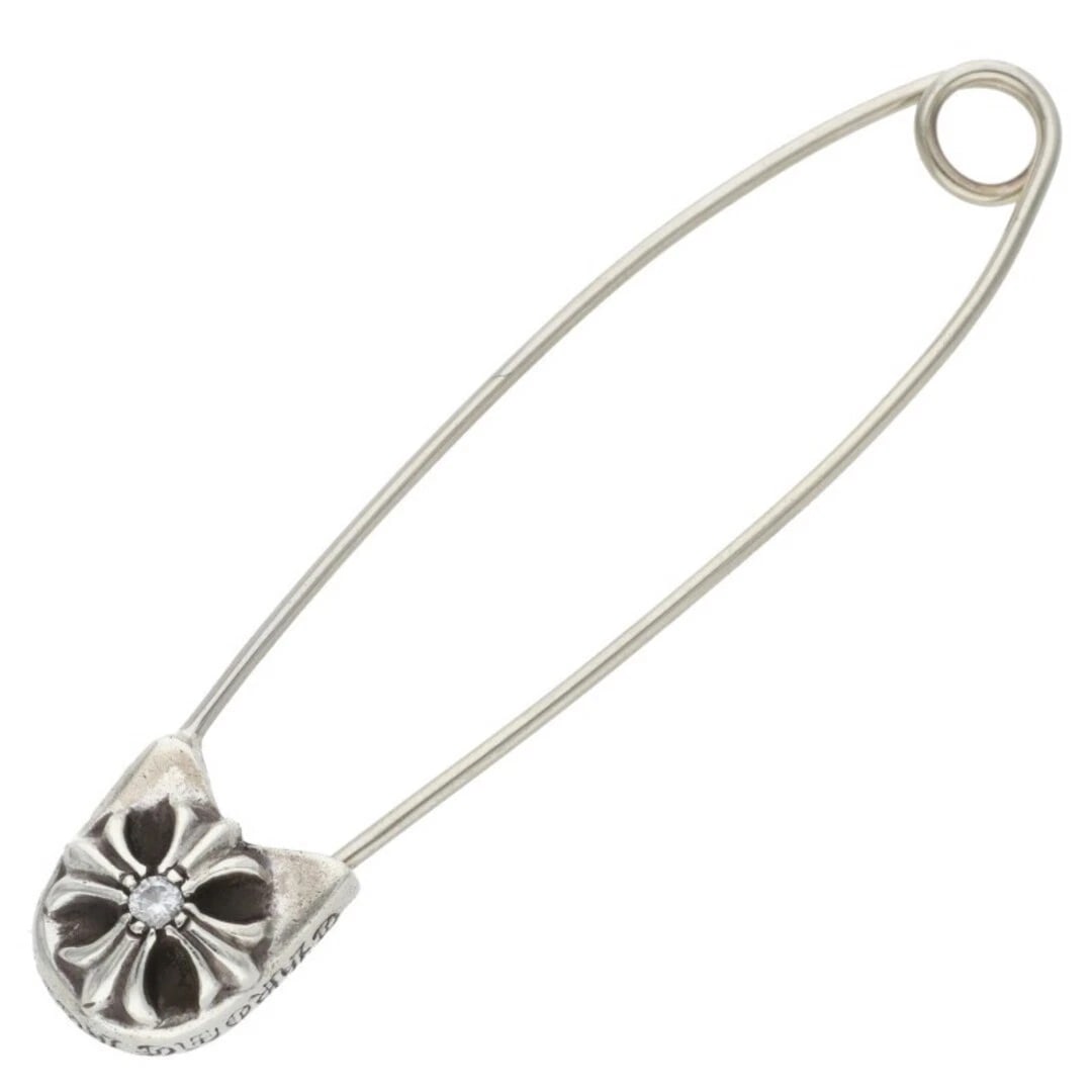 CHROME HEARTS SAFETYPIN LG DIAMOND SILVER NECKLACE: Chrome Hearts SAFETYPIN LG Diamond silver Necklace Brand: Chrome Hearts Type/Style: Necklace Material: 925 Silver Color: Silver,Clear Size: Width 1cm, vertical 5.6cm Accessories: None Accessories