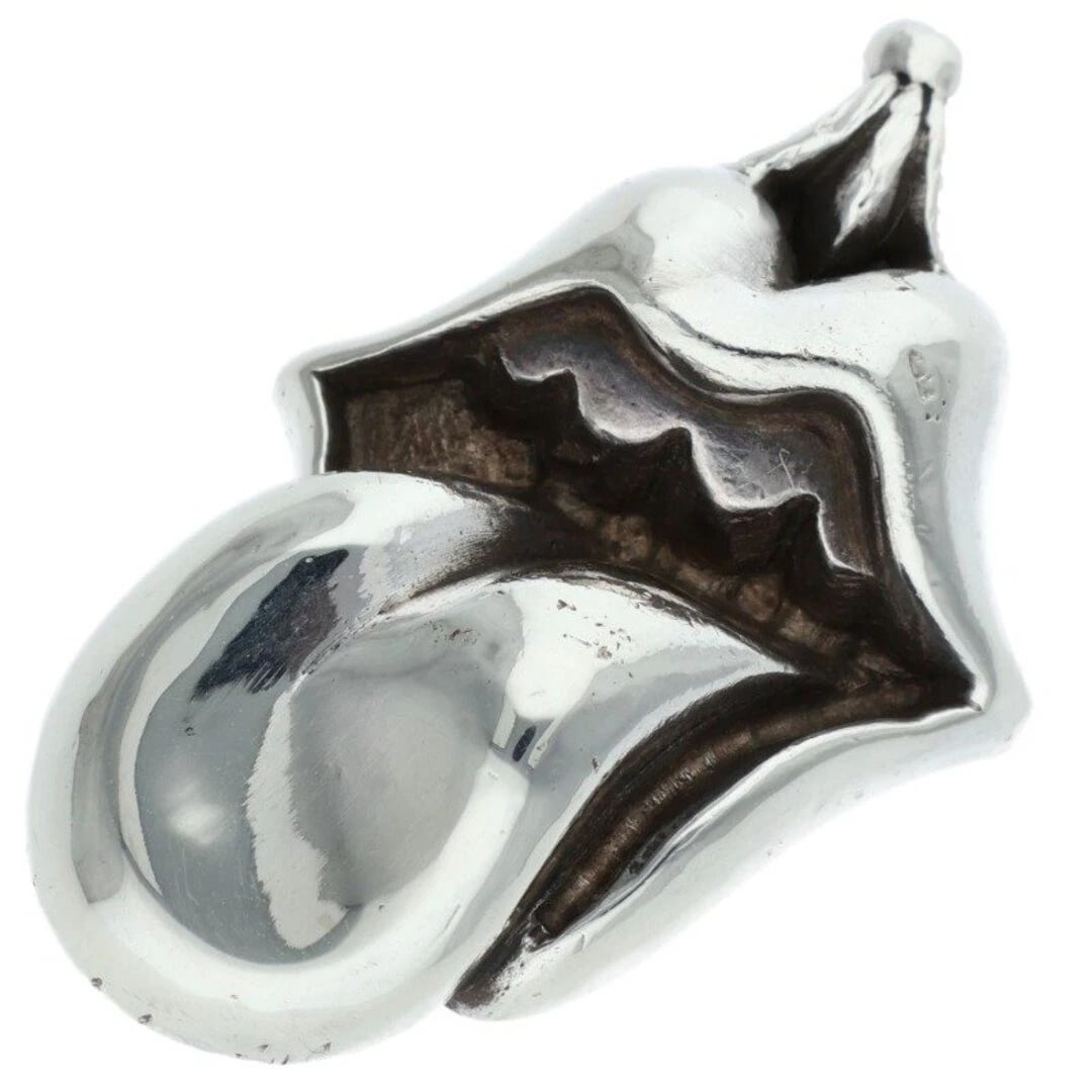 CHROME HEARTS LIPS TONGUE CHARM LIP AND TAN SILVER NECKLACE: Chrome Hearts LIPS TONGUE CHARM lip and tan silver necklace Brand: Chrome Hearts Type/Style: Necklace Material: 925 Silver Color: Silver Size: Width 2.3cm, vertical 3.3cm Accessories: None