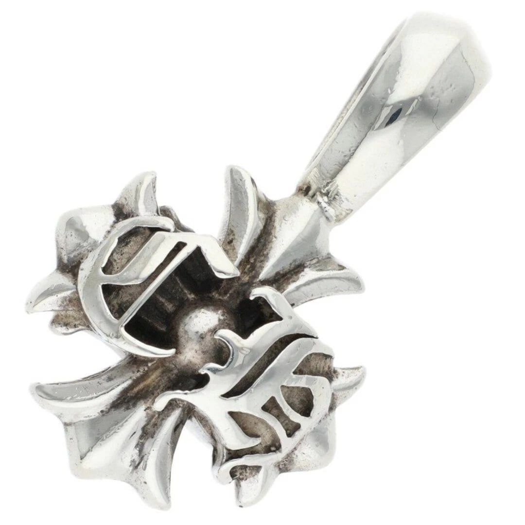 CHROME HEARTS SMALL SILVER NECKLESS: Chrome Hearts Small Silver Neckless Brand: Chrome Hearts Type/Style: Necklace Material: 925 Silver Color: Silver Size: Width 1.8cm, vertical 3cm Accessories: None Accessories Notice: When purchasing