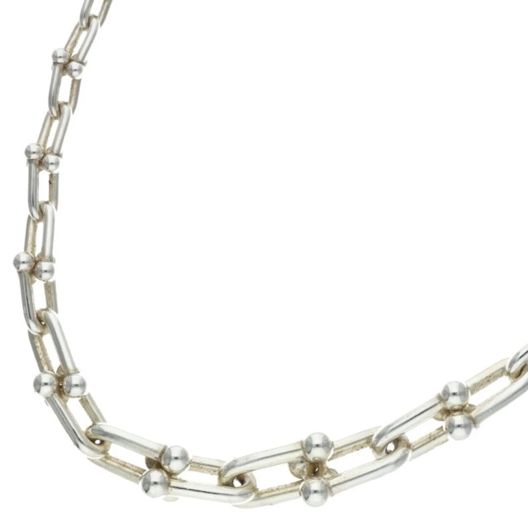 TIFFANY HARDWARE GRADUATED LINK SILVER NECKLACE: Tiffany hardware Graduated Link Silver Necklace Brand: Tiffany & Co. Type/Style: Necklace Material: 925 Silver Color: Silver Size: chain up to 1.5cm, total length 46cm Accessories: None Ac