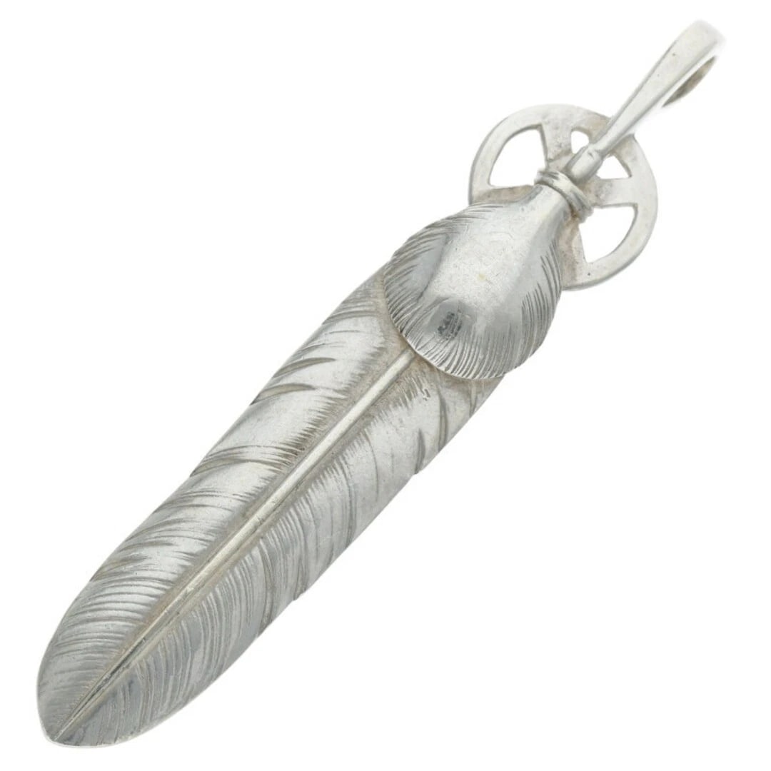 GORROWS HEART WHEEL FEATHER LARGE NECKLACE: Gorrows Heart Wheel Feather Large Necklace Brand: goro's Type/Style: Necklace Material: Color: Silver Size: Width 1cm, vertical 5.2cm Accessories: None Accessories Notice: When purchasing pre-owned