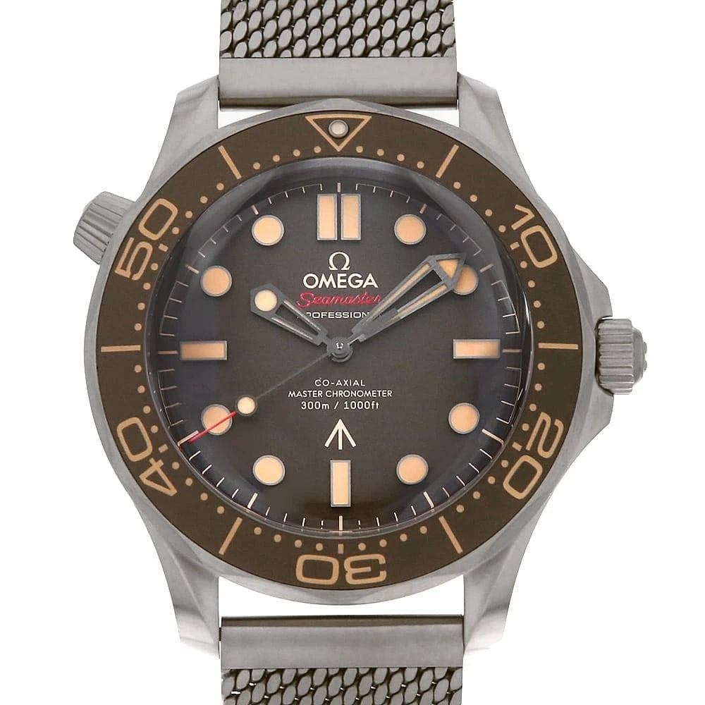 OMEGA SEAMASTER CO-AXIAL CHRONOMETER WATCH: OMEGA Seamaster Co-Axial Chronometer Watch Brand: OMEGA Type/Style: Wrist watch Material: Band Material Titanium, Case Material Titanium Color: Dial colour Brown Size: Case:W42mm Circumference of Wris