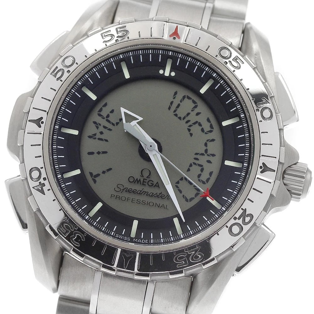 OMEGA SPEEDMASTER PROFESSIONAL QUARTZ WATCH: OMEGA Speedmaster Professional Quartz Watch Brand: OMEGA Type/Style: Wristwatch Material: Band Material titanium, Case Material titanium Color: Band Color Silver, Case Color Silver, Dial Color liquid 