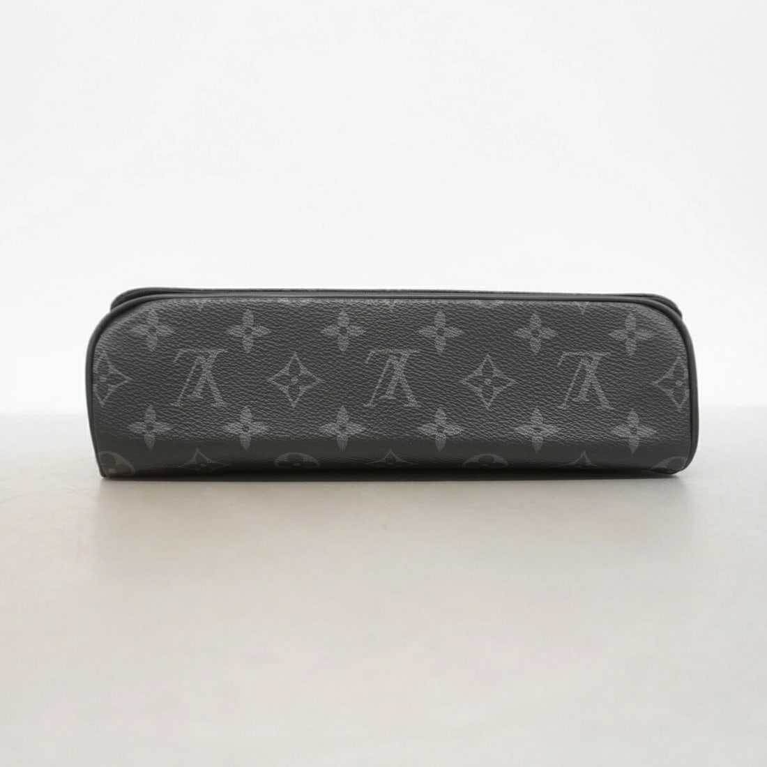 LOUIS VUITTON MONOGRAM ECLIPSE DISTRICT - 3