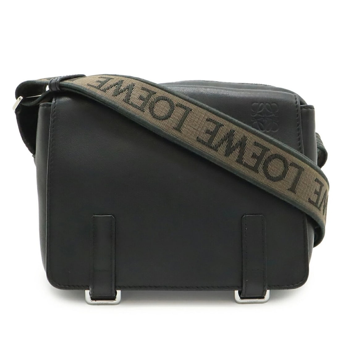 LOEWE ANAGRAM MILITARY BAG XS SHOULDER LEATHER: LOEWE Anagram Military Bag XS Shoulder Leather Brand: Loewe Type/Style: Messenger bag, Shoulder bag Material: Leather Color: Black Size: (HxWxD) 17.5cm x 24cm x 9cm / 6.88inch x 9.44inch x 3.54inch