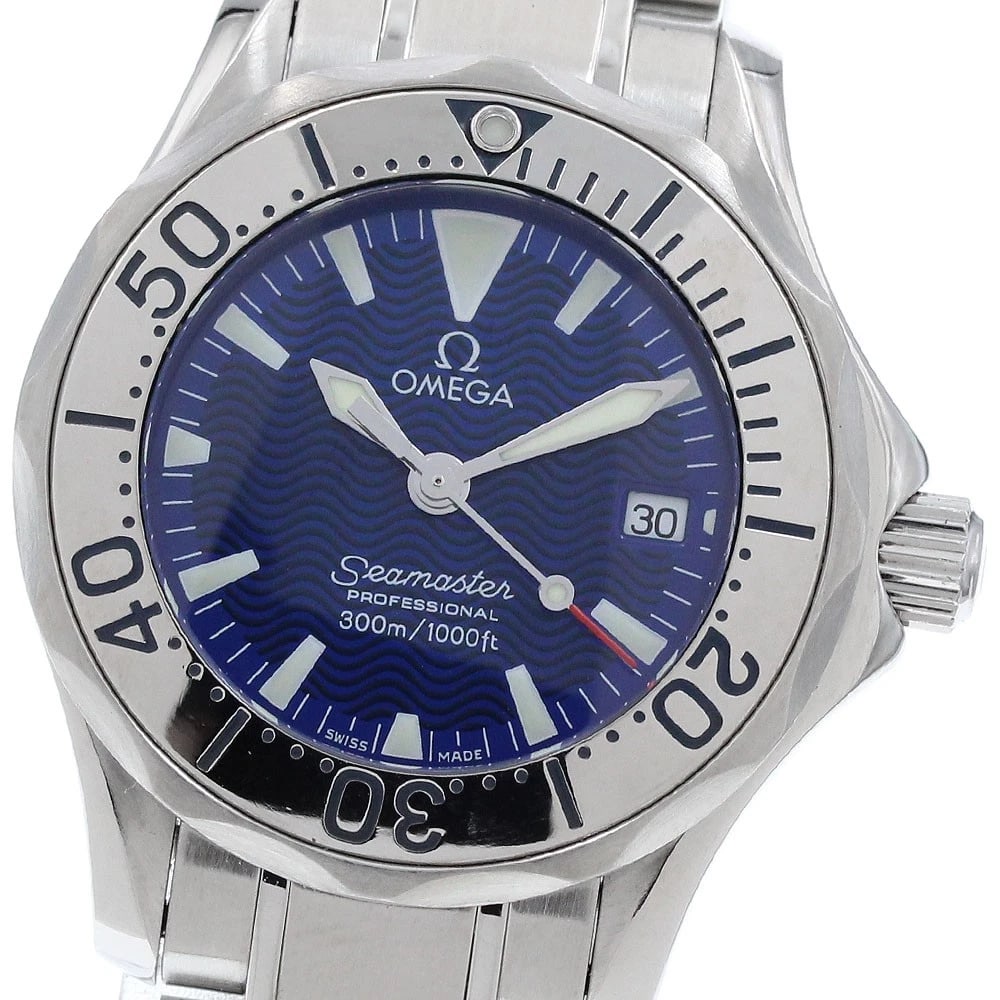 OMEGA SEAMASTERM DATE BLUE DIAL QUARTZ WATCH: OMEGA Seamasterm Date blue Dial Quartz Watch Brand: OMEGA Type/Style: Wristwatch Material: Band Material Stainless Steel, Case Material Stainless Steel Color: Band Color Silver, Case Color Silver,
