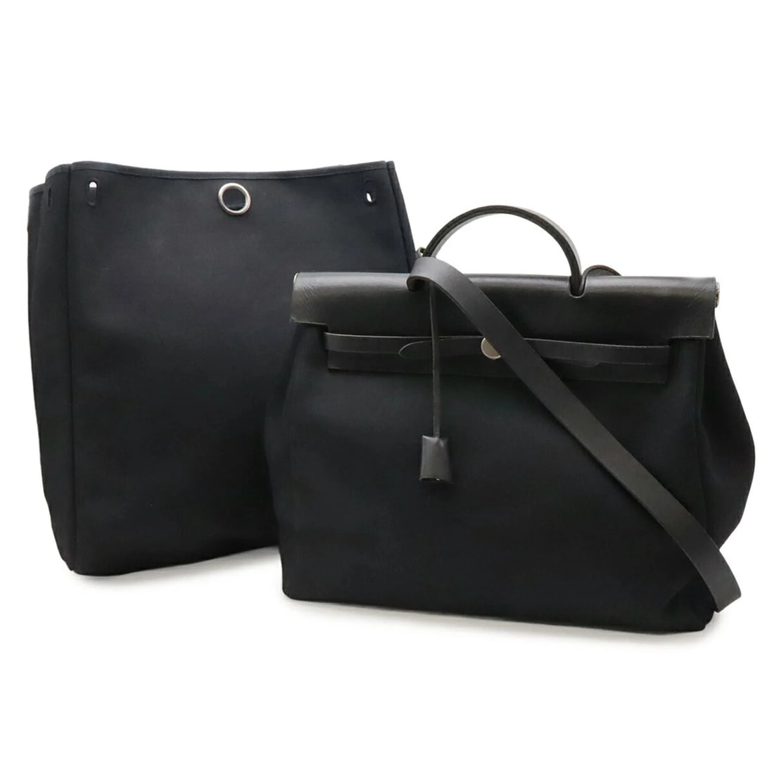 HERMES HERBAG MM HANDBAG/SHOULDER BAG: HERMES Herbag MM handbag/shoulder bag Brand: Hermes Type/Style: Handbag, Shoulder bag Material: Toile officier , Leather Color: Black Size: (HxWxD) 34cm x 38cm x 12.5cm / 13.38inch x 14.96inch x