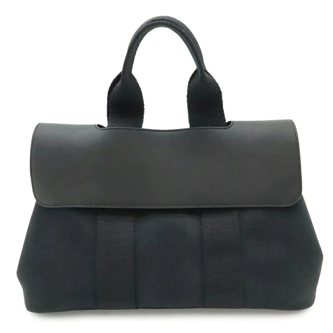 HERMES VALPARAISO PM HANDBAG/TOTE BAG: HERMES Valparaiso PM handbag/tote bag Brand: Hermes Type/Style: Handbag, Tote bag Material: Toile chevron , Leather Color: Black Size: (HxWxD) 21cm x 30.5cm x 13.5cm / 8.26inch x 12inch x 5.31inch