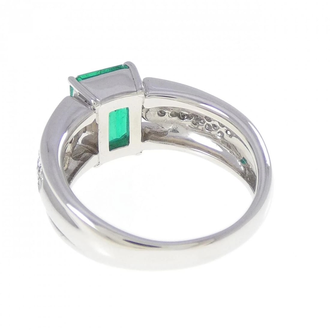 PT900 EMERALD RING - 3