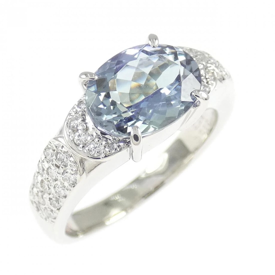 PT900 TANZANITE RING: PT900 Tanzanite Ring Brand: Unbranded Type/Style: Tanzanite Ring Material: Color: Size: US7 1/4 Accessories: None Accessories Notice: When purchasing pre-owned goods, please refer to the photos of