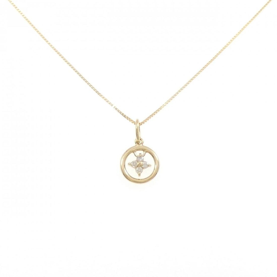 18K YELLOW GOLD DIAMOND NECKLACE: 18K Yellow Gold Diamond Necklace Brand: Unbranded Type/Style: Diamond Necklace Material: Color: Size: Actual Size Pendant length approx. x width approx.: 14.5mmx8.7mm Chain maximum width approx.: