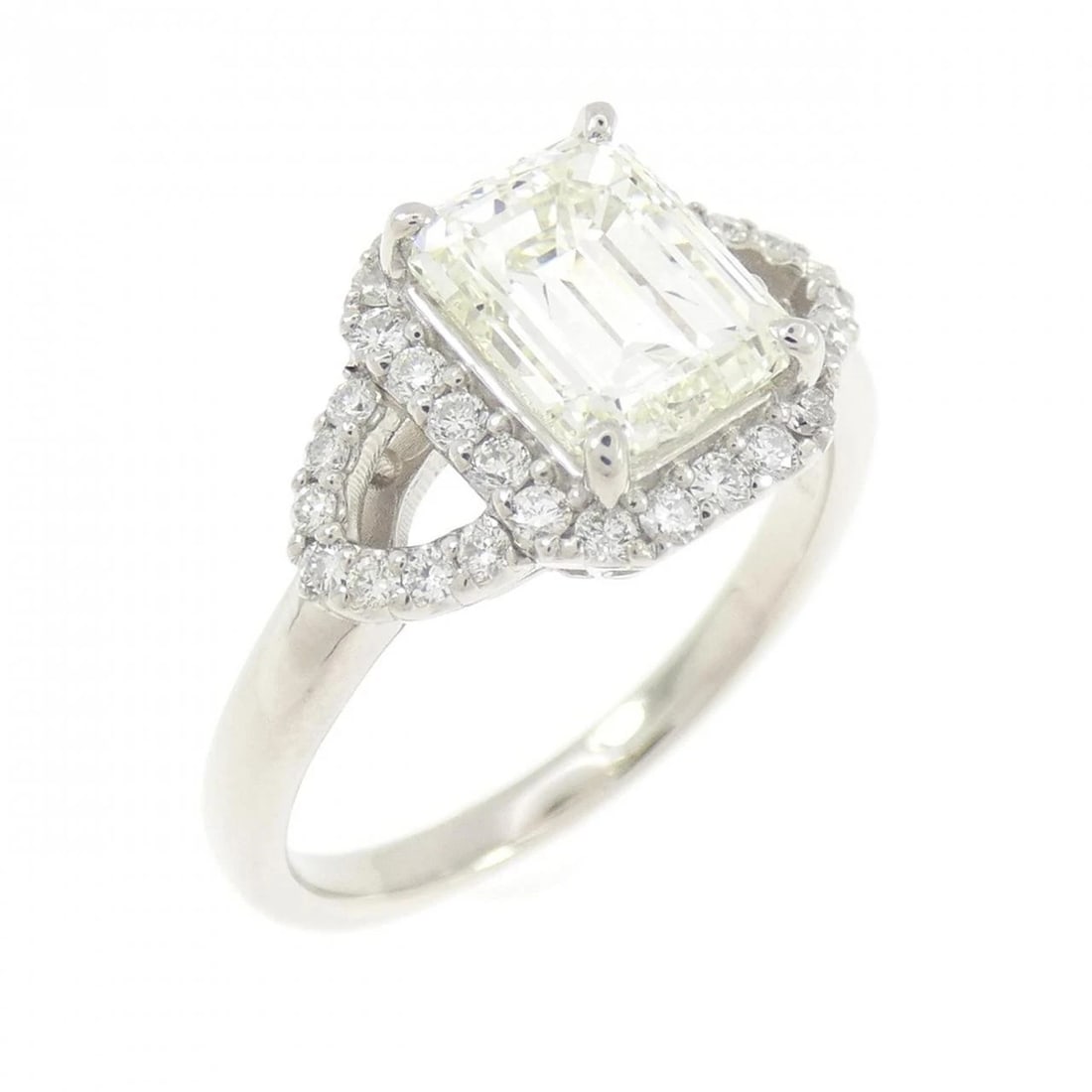 PT900 DIAMOND RING EMERALD CUT: PT900 Diamond Ring Emerald Cut Brand: Unbranded Type/Style: Ring Material: Color: Size: US5 3/4 Accessories: None Accessories Notice: When purchasing pre-owned goods, please refer to the photos of