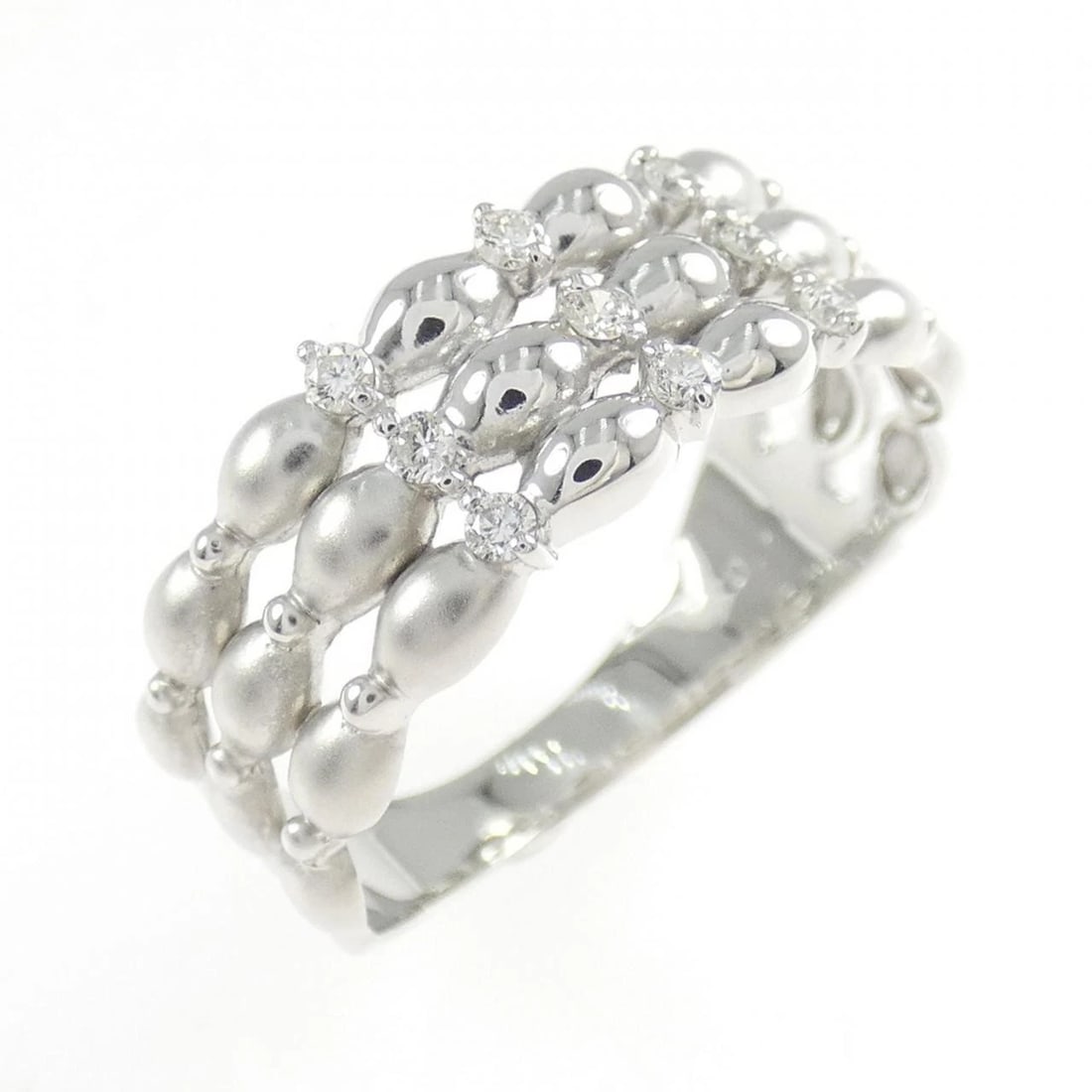 K18WG DIAMOND RING: K18WG Diamond Ring Brand: Unbranded Type/Style: Diamond Ring Material: Color: Size: US7 Accessories: None Accessories Notice: When purchasing pre-owned goods, please refer to the photos of the items