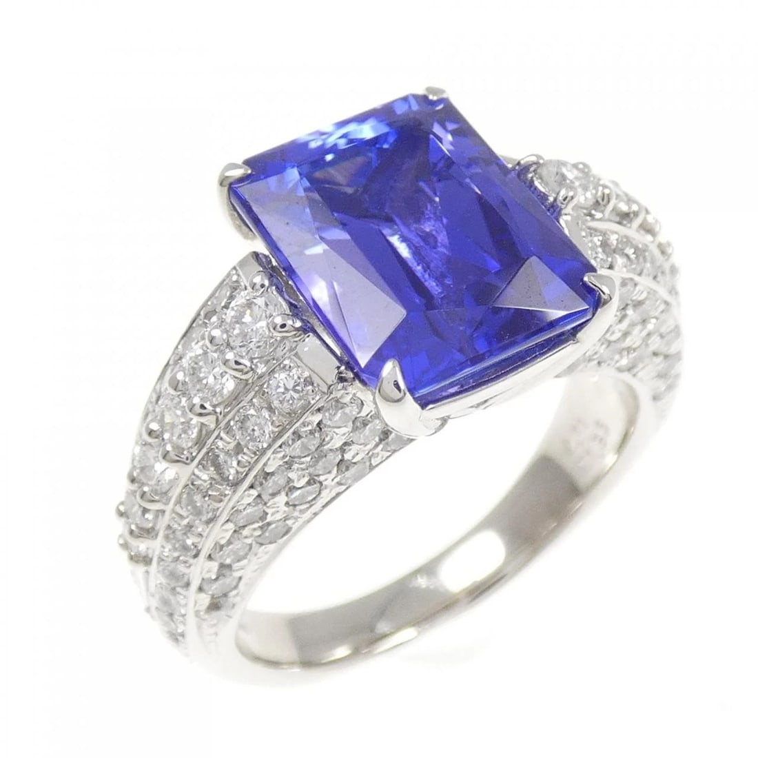 PT900 TANZANITE RING: PT900 Tanzanite Ring Brand: Unbranded Type/Style: Tanzanite Ring Material: Color: Size: US6 1/4 Accessories: None Accessories Notice: When purchasing pre-owned goods, please refer to the photos of
