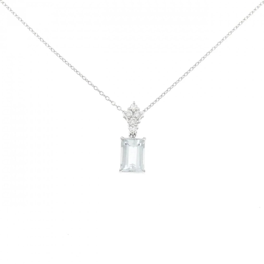 PT900/PT850 AQUAMARINE NECKLACE: PT900/PT850 Aquamarine Necklace Brand: Unbranded Type/Style: Aquamarine Necklace Material: Color: Size: Actual Size Pendant length approx. x width approx.: 15.1mmx5.5mm Chain maximum width approx.: