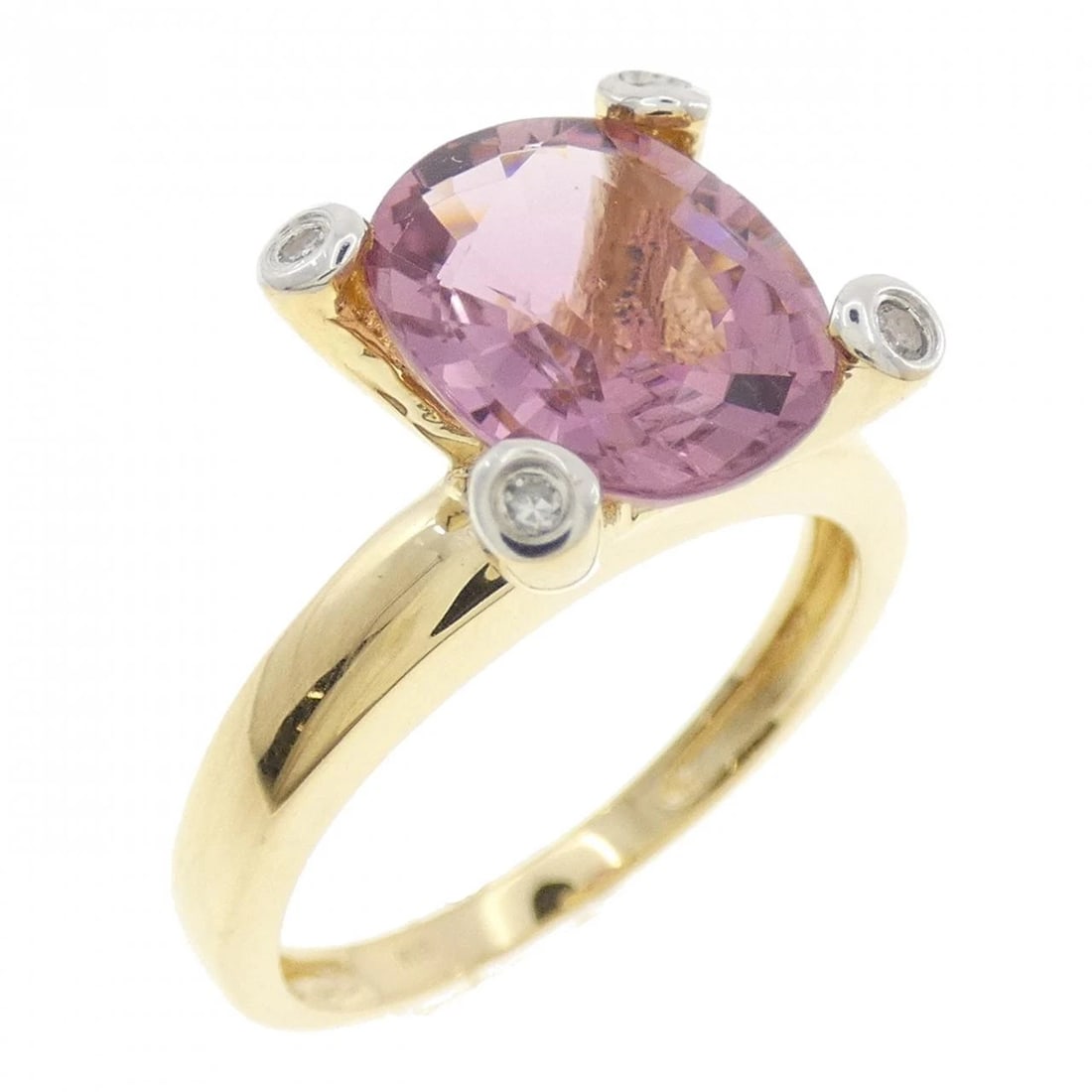 K18YG/K18WG TOURMALINE RING: K18YG/K18WG Tourmaline Ring Brand: Unbranded Type/Style: Ring Material: Color: Size: US5 3/4 Accessories: None Accessories Notice: When purchasing pre-owned goods, please refer to the photos of the
