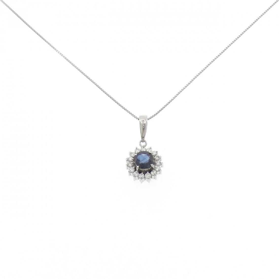 PT900/PT850 SAPPHIRE NECKLACE: PT900/PT850 Sapphire Necklace Brand: Unbranded Type/Style: Sapphire Necklace Material: Color: Size: Actual Size Pendant length approx. x width approx.: 17.9mmx9.3mm Chain maximum width approx.: 0.5mm