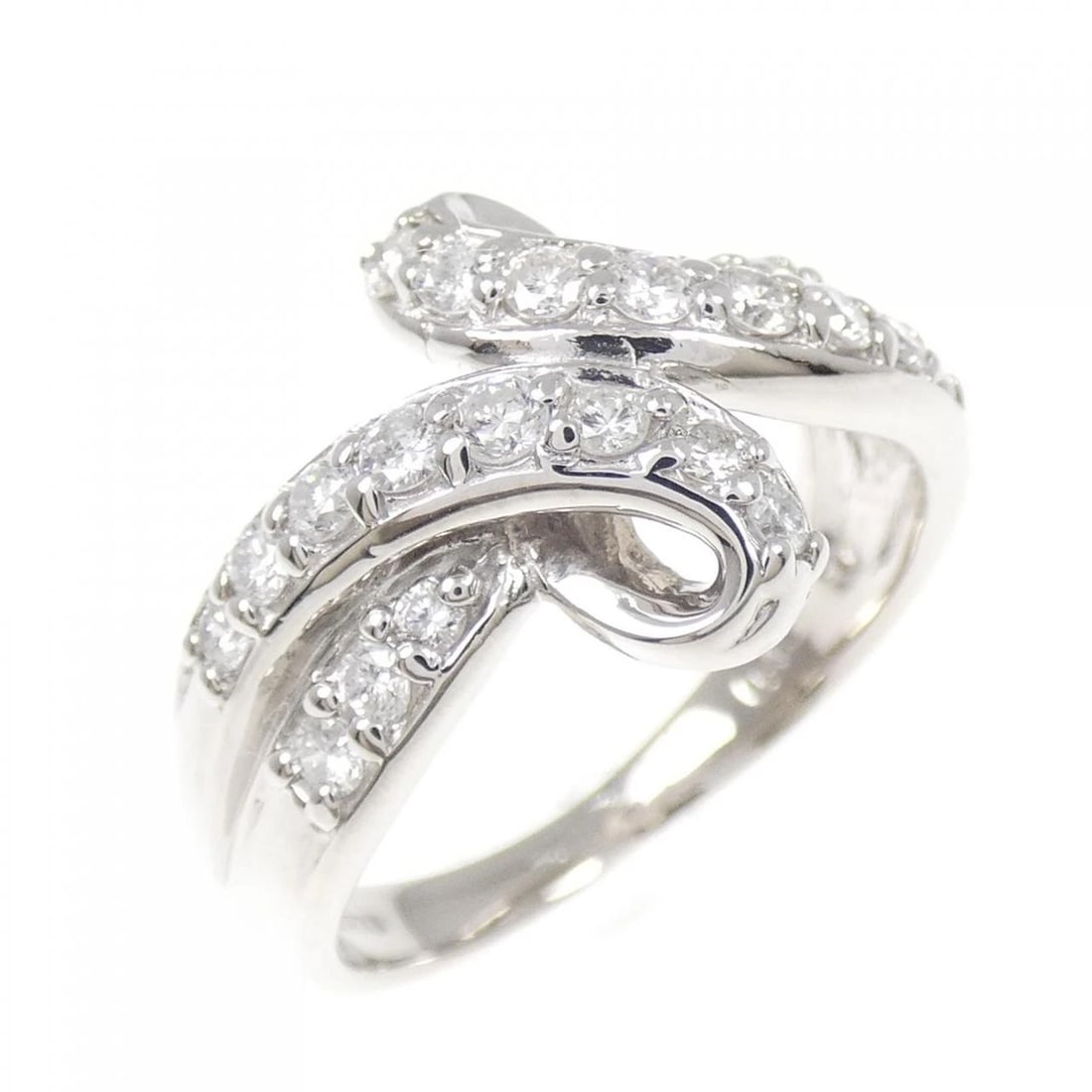 PT900 DIAMOND RING: PT900 Diamond Ring Brand: Unbranded Type/Style: Diamond Ring Material: PT900 Color: None Size: US5 3/4 Accessories: None Accessories Notice: When purchasing pre-owned goods, please refer to the