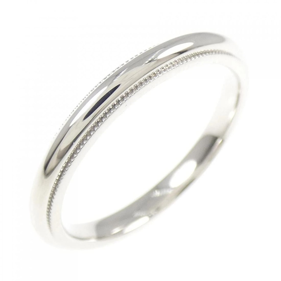 TIFFANY & CO. MILGRAIN RING: TIFFANY & Co. Milgrain Ring Brand: TIFFANY&Co. Type/Style: TIFFANY & Co. Ring Material: Platinum950, Color: SILVER Size: US 8 1/2 Accessories: None Accessories Notice: When purchasing pre-owned