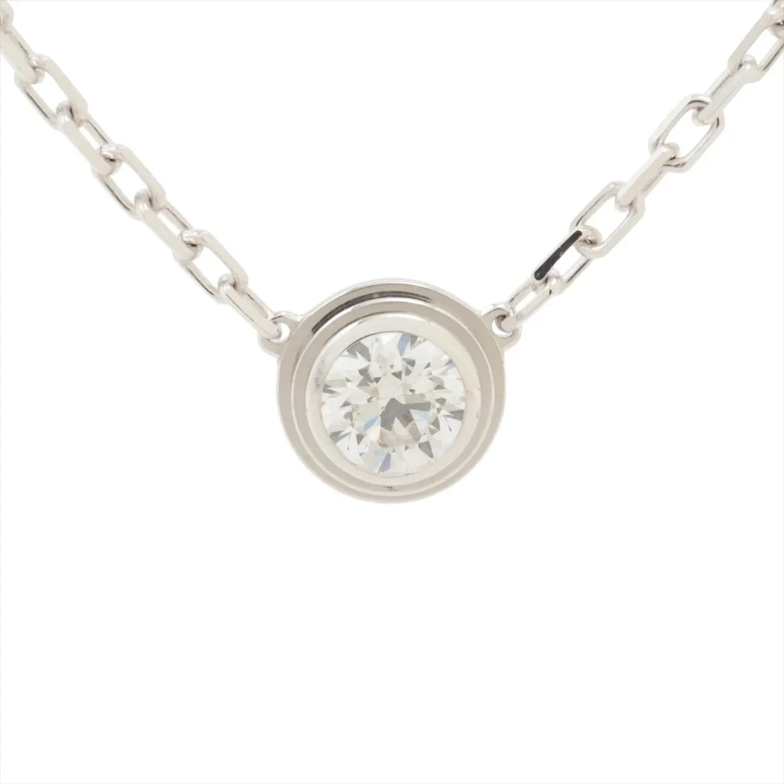 CARTIER D'AMOUR LM DIAMOND NECKLACE 750(WG): Cartier D'amour LM diamond Necklace 750(WG) Brand: Cartier Type/Style: Necklace Material: 750(WG) Color: White Gold Size: Chain length:45.2cm Accessories: None Accessories Notice: When purchasing