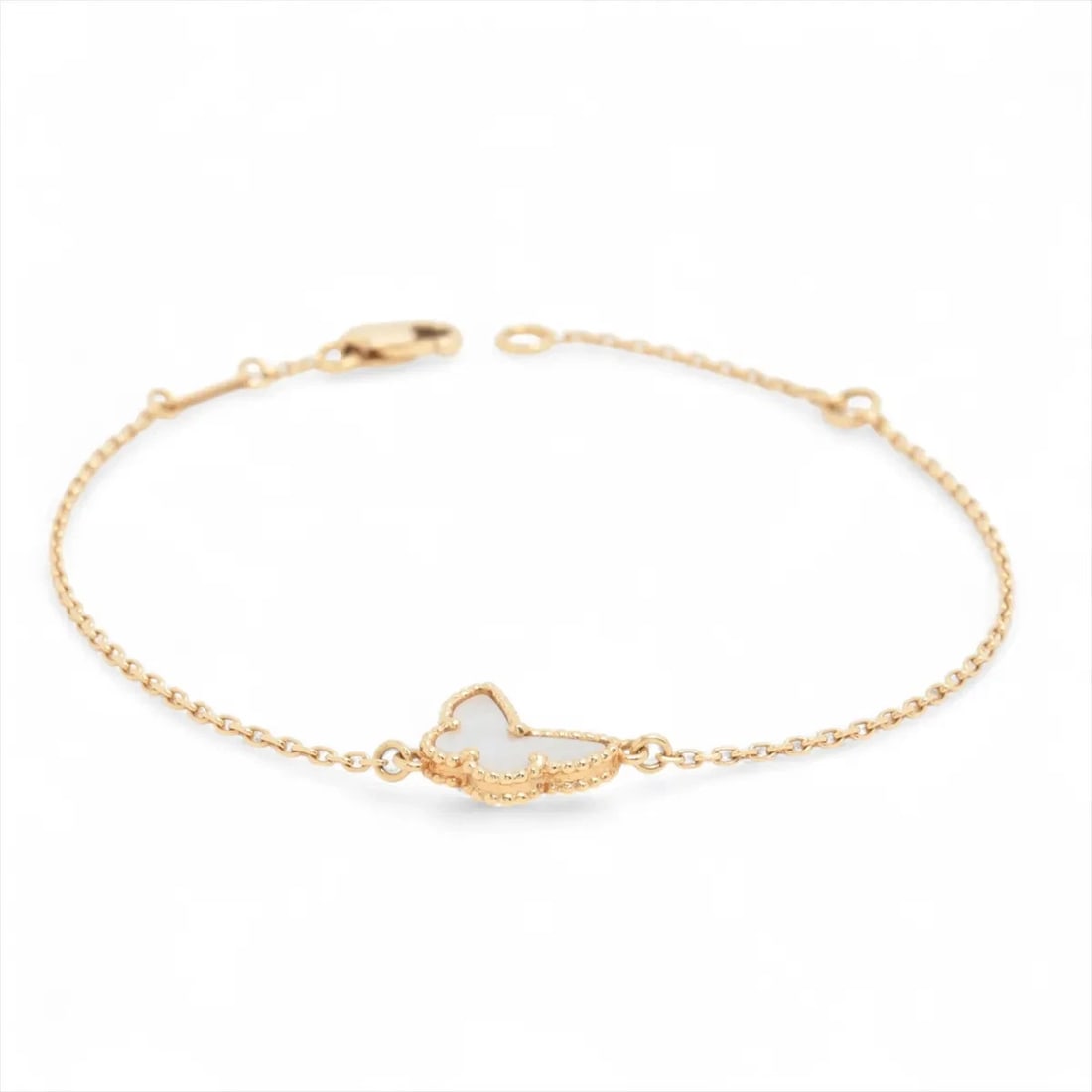 VAN CLEEF & ARPELS SWEET ALHAMBRA PAPILLON BRACELET 750(YG): Van Cleef & Arpels Sweet Alhambra Papillon Bracelet 750(YG) Brand: Van Cleef & Arpels Type/Style: Bracelet Material: 750(YG) Color: Yellow Gold Size: Bracelet length:18cm Accessories: None
