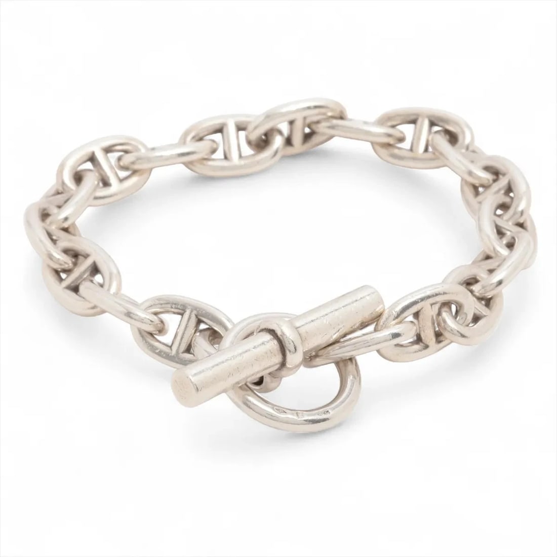 HERMES CHAINE D'ANCRE MM BRACELET 925 SILVER: Hermes Chaine d'Ancre MM Bracelet 925 Silver Brand: Hermes Type/Style: Bracelet Material: 925 Color: Silver Size: Bracelet length:19cm Accessories: None Accessories Notice: When purchasing pre-owned