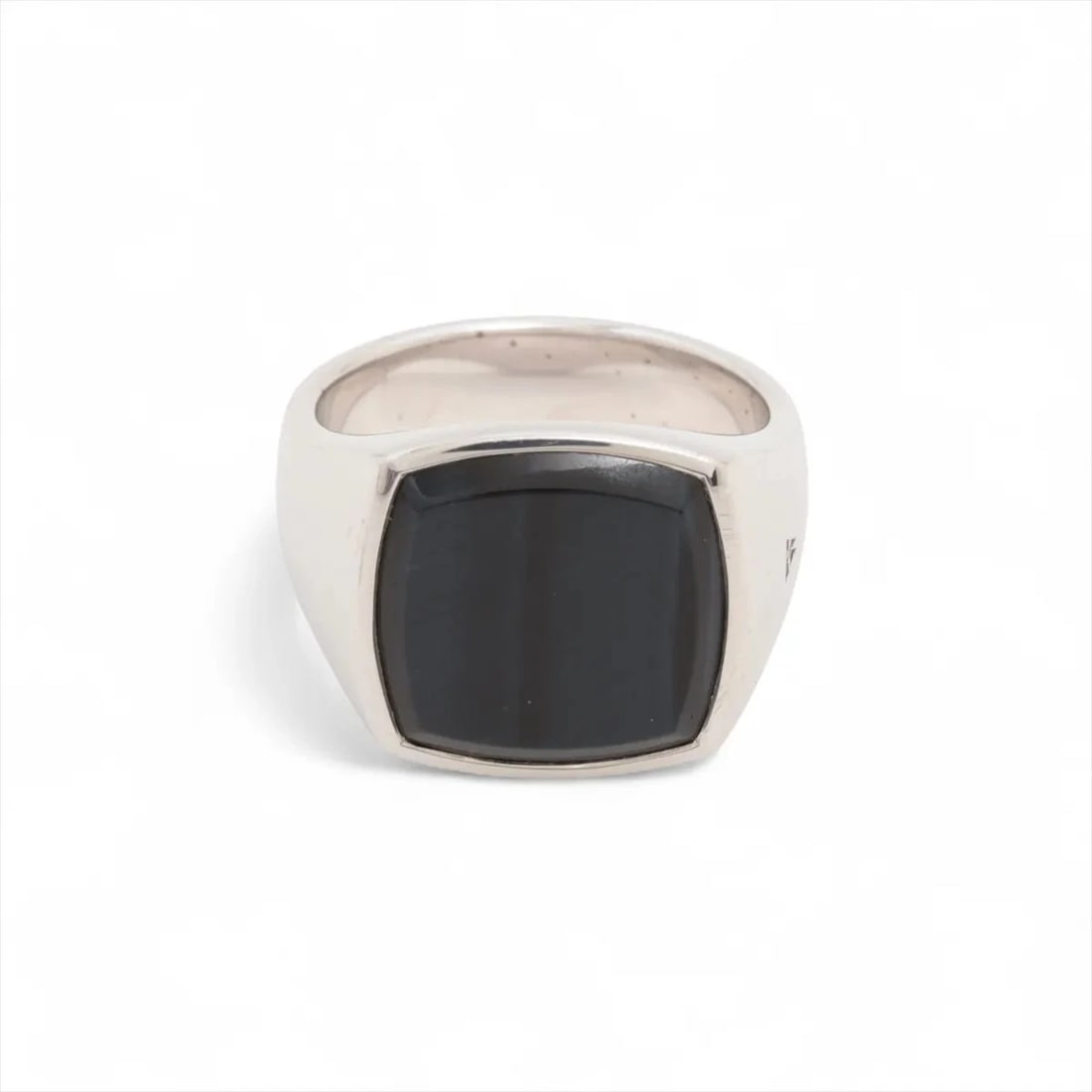 TOM WOOD CUSHION RING 925 X STONE SILVER X BLACK: Tom Wood Cushion Ring 925 x stone silver x black Brand: Tom Wood Type/Style: Ring Material: 925 x stone Color: silver x black Size: 7.75 - 8 US Accessories: None Accessories Notice: When purchasing