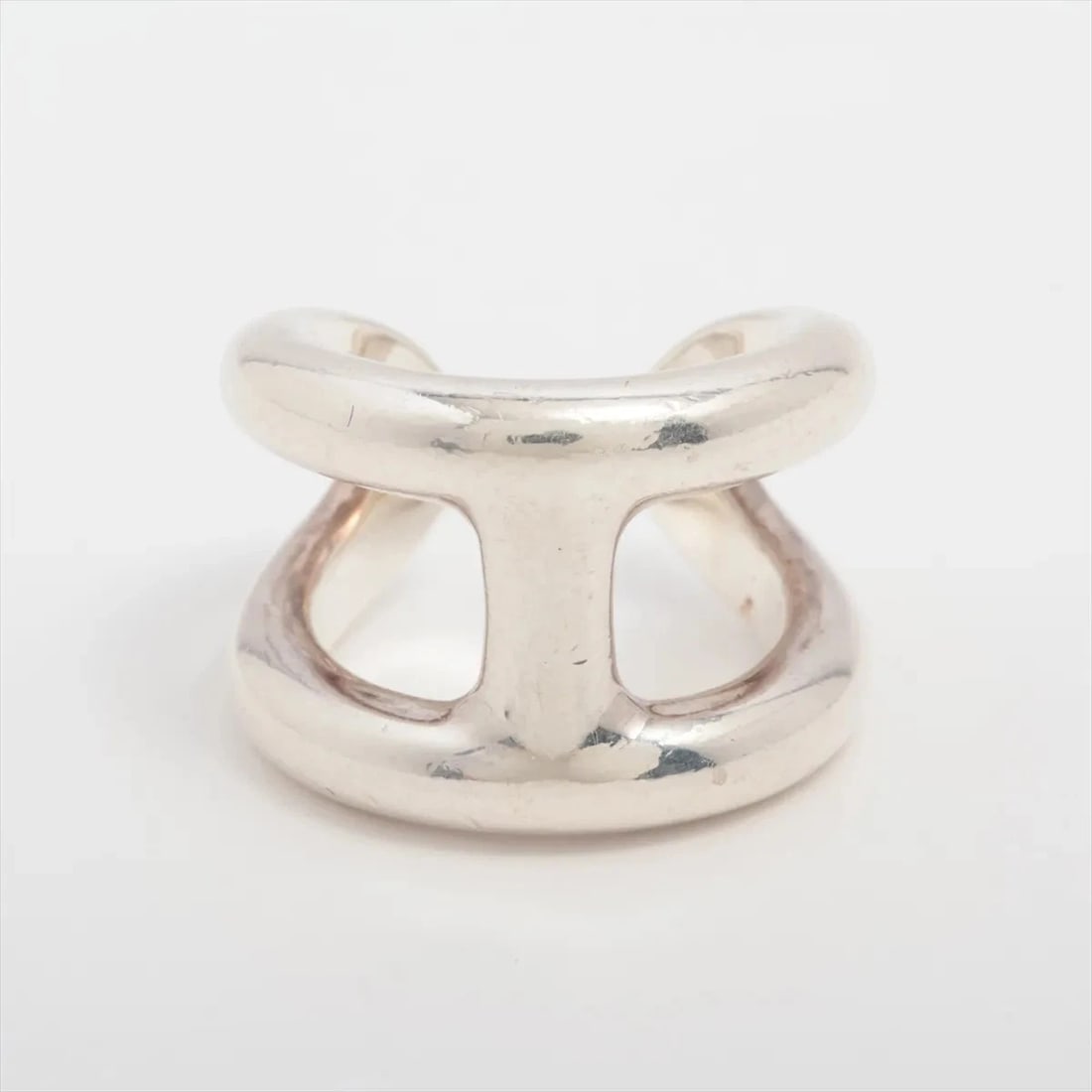 HERMES OSMO'S GM RING 925 SILVER: Hermes Osmo's GM Ring 925 Silver Brand: Hermes Type/Style: Ring Material: 925 Color: Silver Size: 6 US Accessories: None Accessories Notice: When purchasing pre-owned goods, please refer to the
