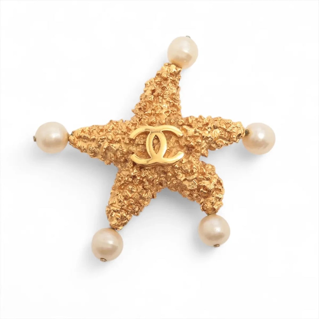 CHANEL COCO MARK BROOCH GP X IMITATION PEARL GOLD: Chanel Coco Mark Brooch GP x Imitation pearl Gold Brand: Chanel Type/Style: Brooch Material: GP x Imitation pearl Color: Gold Size: none Accessories: None Accessories Notice: When purchasing