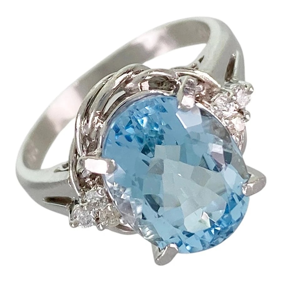 RING PLATINUM AQUAMARINE DIAMOND: Ring Platinum Aquamarine Diamond Brand: Unsigned Jewelry Type/Style: Ring Material: Platinum 900 Main Stone Aquamarine Color: Silver Size: US 6 Accessories: None Accessories Notice: When purchasing