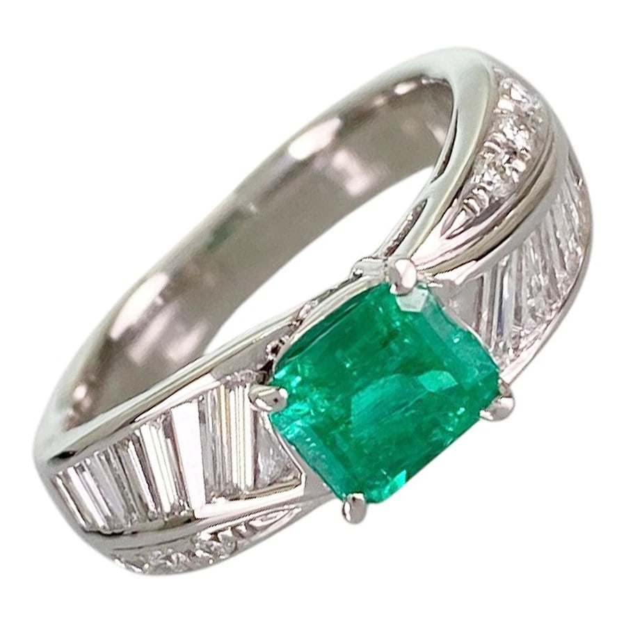 RING PLATINUM EMERALD DIAMOND: Ring Platinum Emerald Diamond Brand: Unsigned Jewelry Type/Style: Ring Material: Platinum 900 Main Stone Emerald Color: Silver Size: US 5.5 Accessories: None Accessories Notice: When purchasing