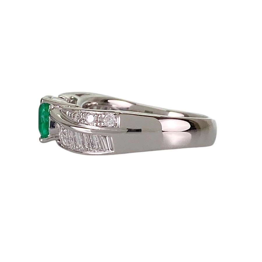 RING PLATINUM EMERALD DIAMOND - 2